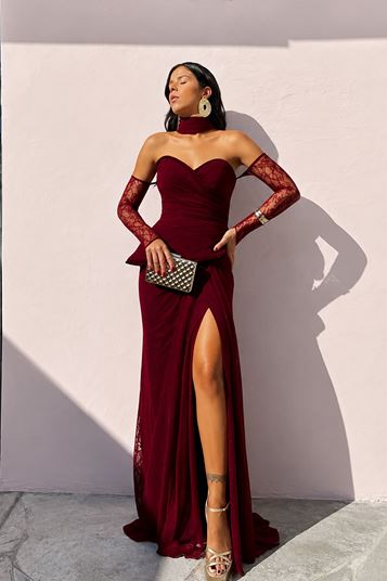 Bordo İşlemeli Straplez Abiye Elbise